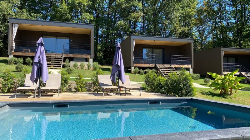 G�te sur pilotis avec spa privatif