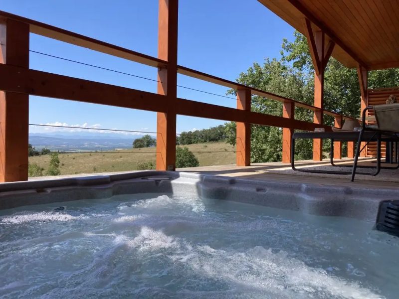 Cabane perch�e � Perte de Vue avec jacuzzi privatif