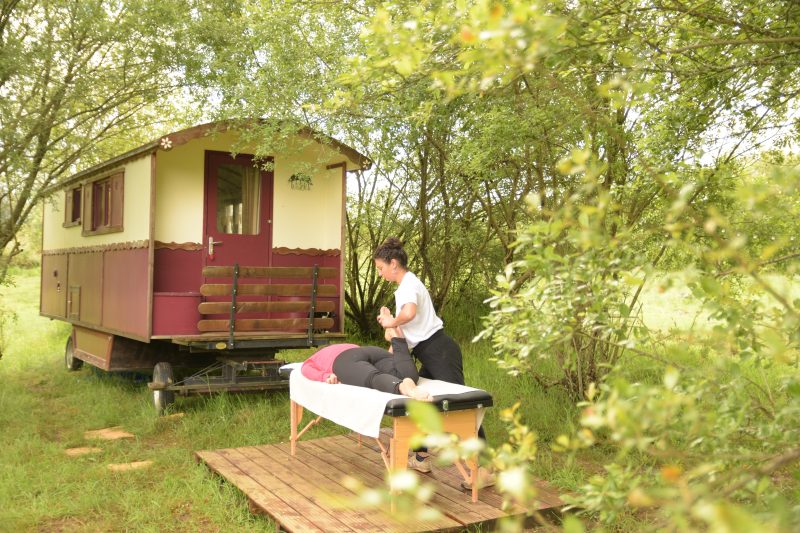 La Roulotte Couzote, roulotte bien-�tre en Dordogne