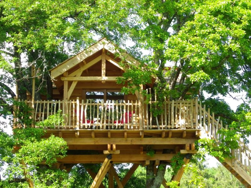 Victor, cabane perch�e avec spa privatif