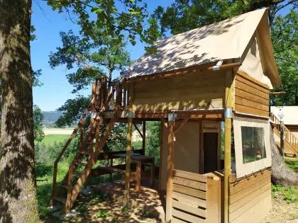 Cabane perch�e du Domaine de Senaud