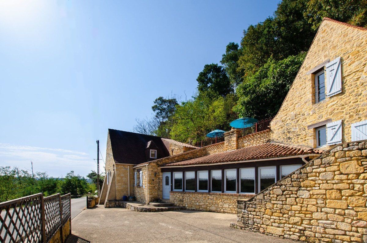 Le Troglodyte, maison troglodyte avec spa privatif