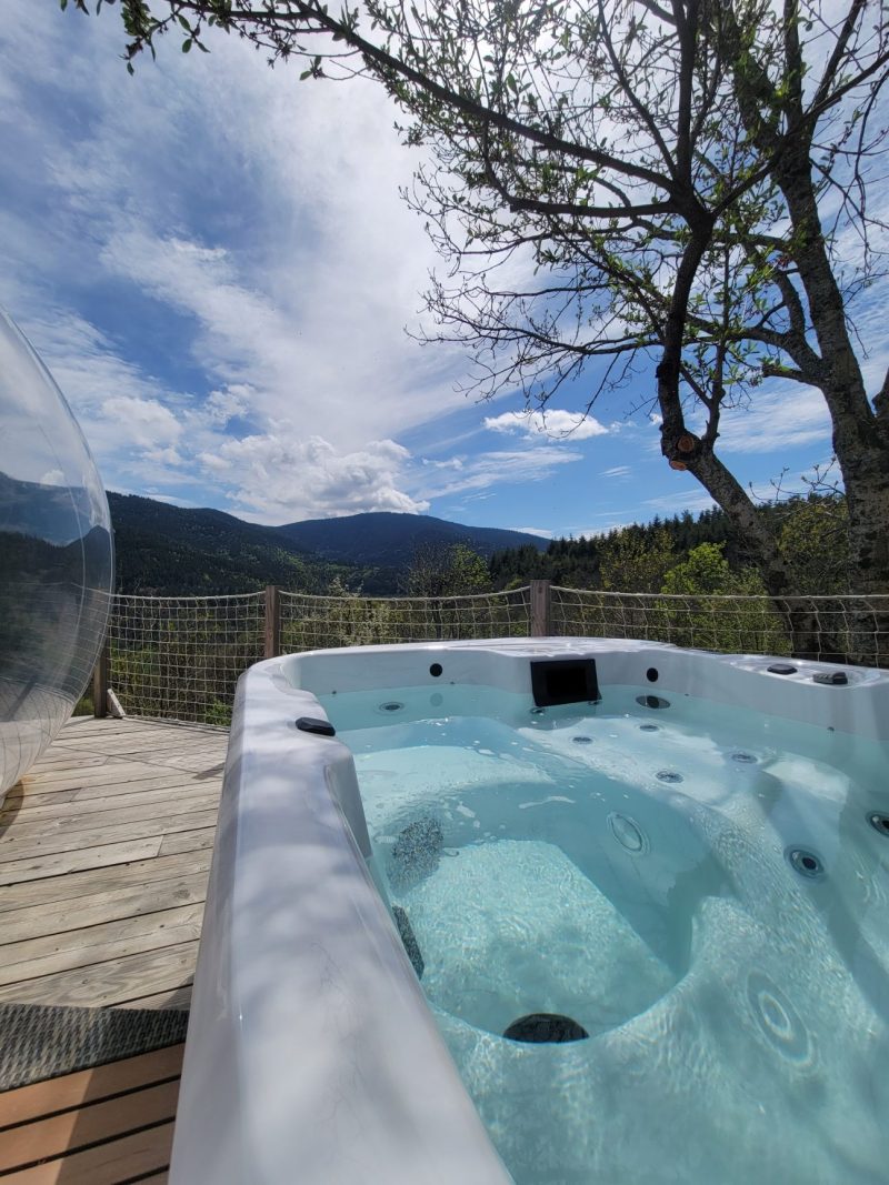 La Bulle d�Ard�che avec jacuzzi privatif