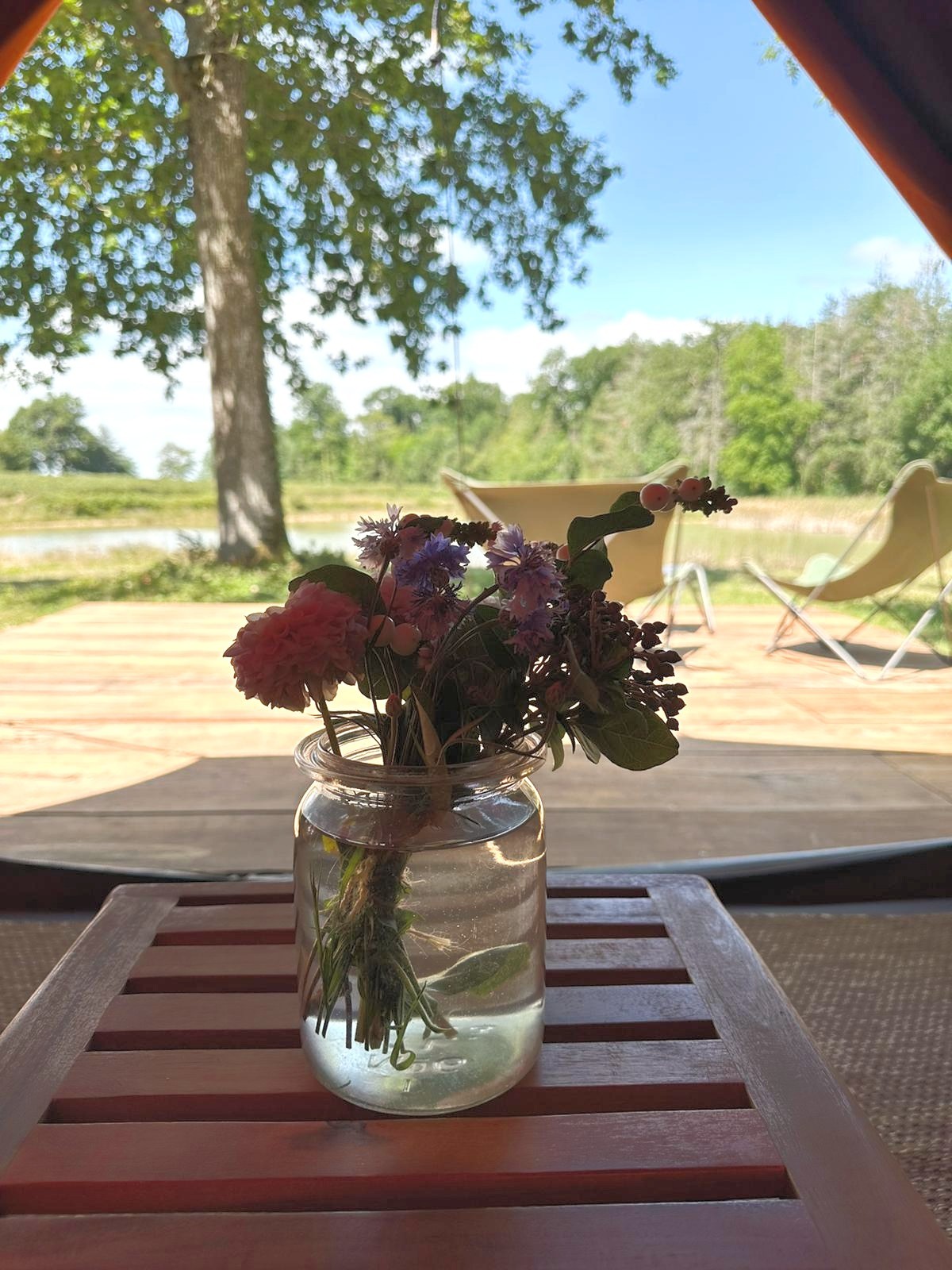 Les Toiles du Cassis � tente lodge en pleine nature