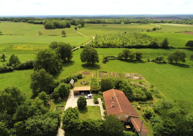 Un p�Tiny dans le jardin, tiny house en Charente Limousine