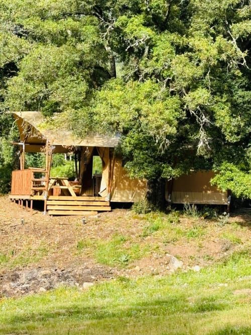 Lodge Nassa avec vue sur les montagnes corses