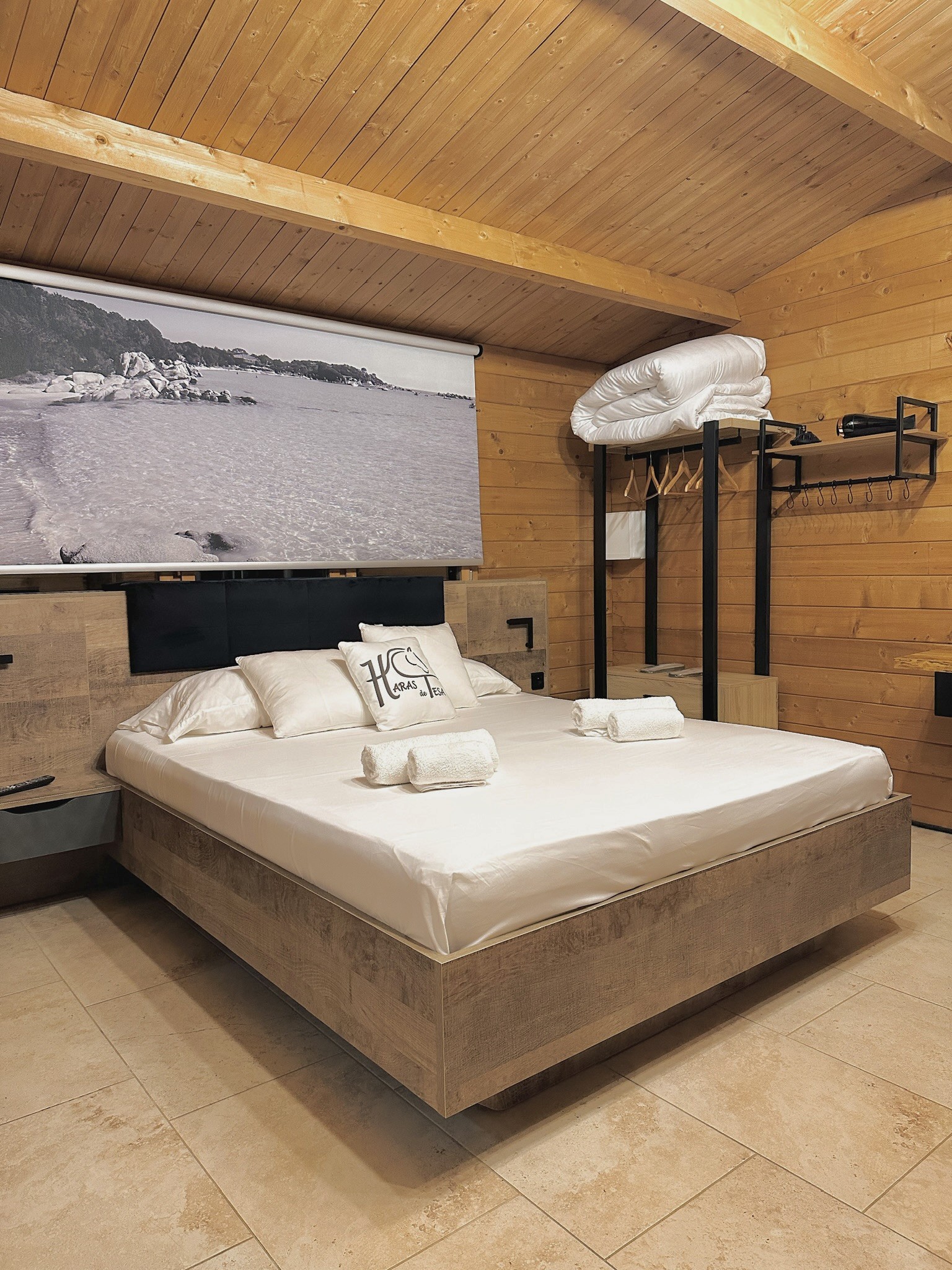 Les Chalets de Tesa 1, chalet face aux poneys