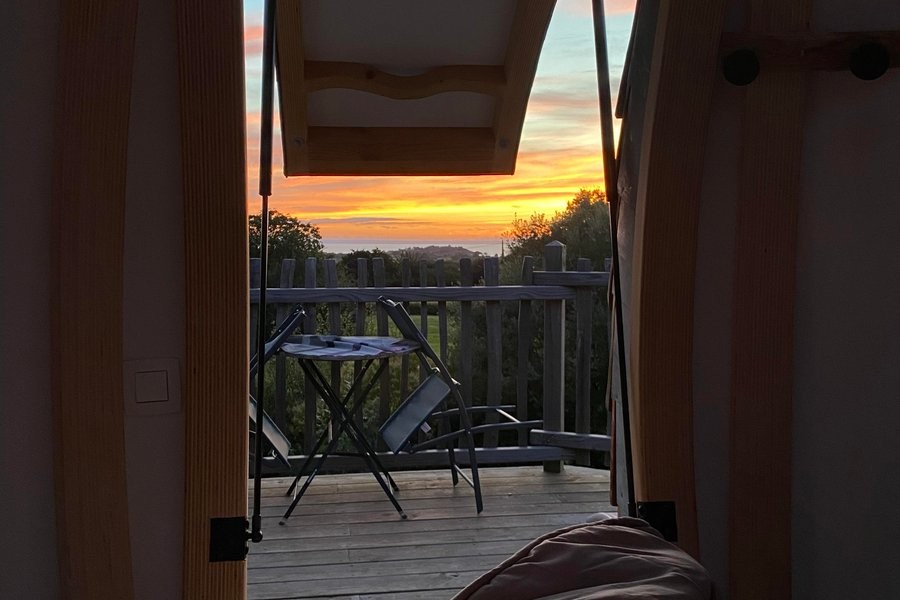 Lov�Nid Perch�, nid perch� avec vue sur la baie