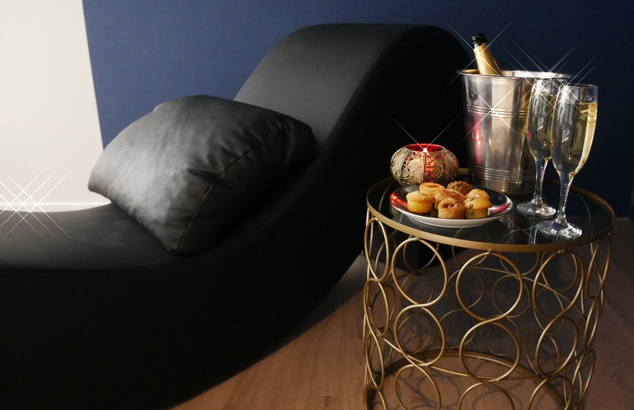 L�Harmonie G�te et Spa, chambre � th�me avec spa privatif