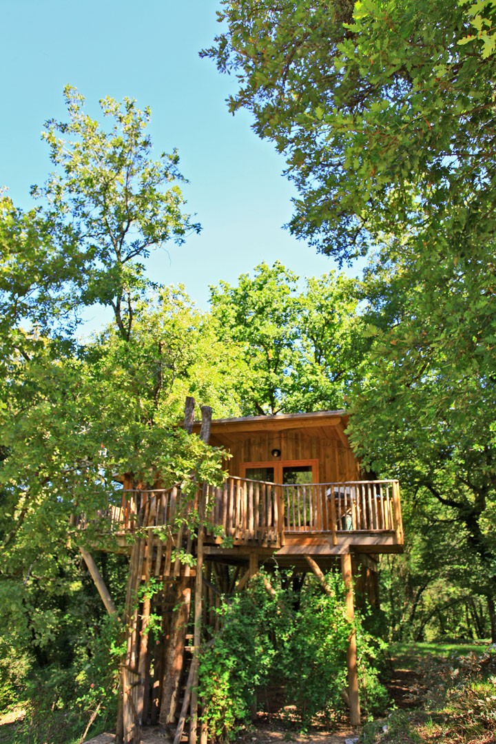 Les Cabanes Perch�es en Dordogne