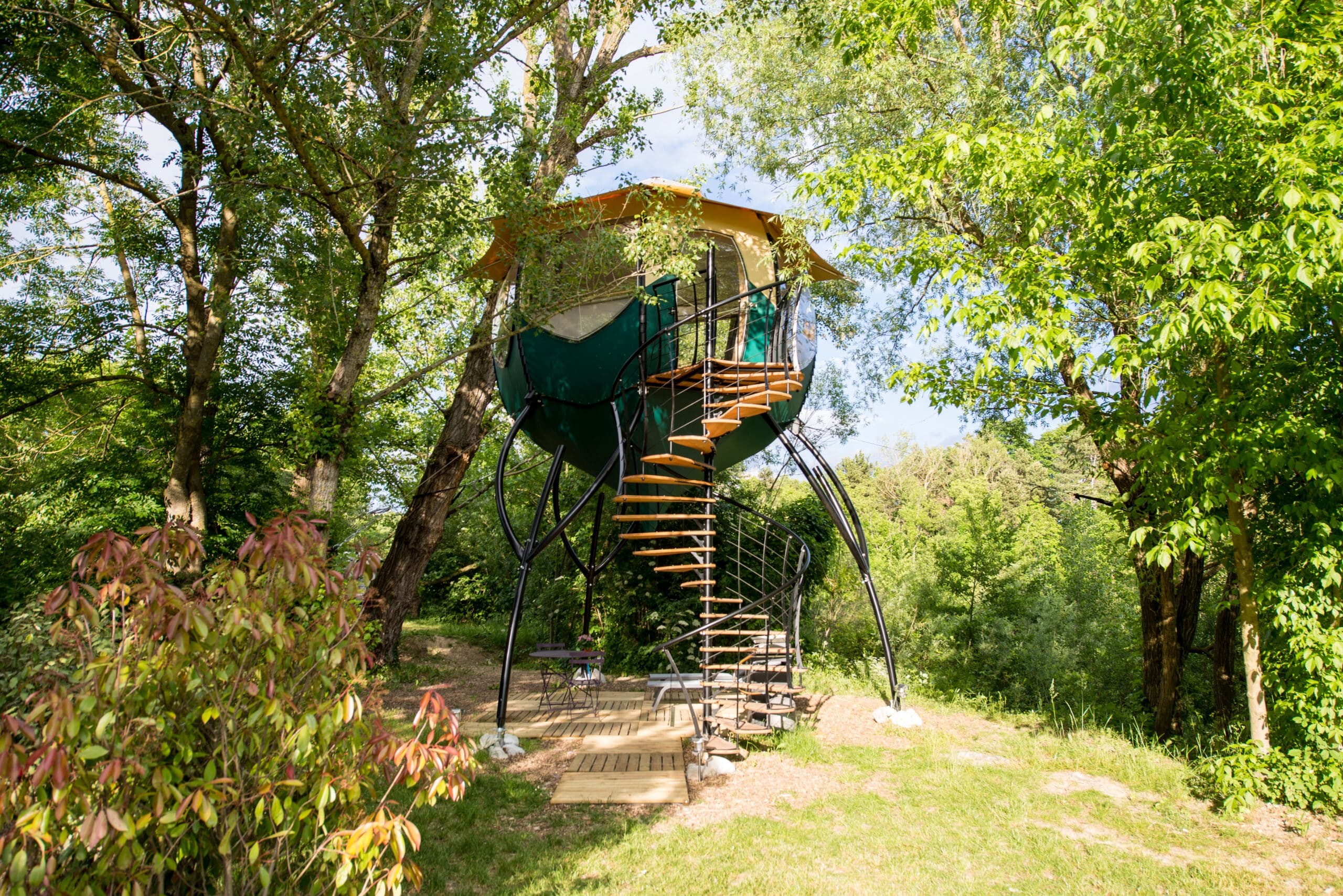 Campalune, nid perch� sur pilotis