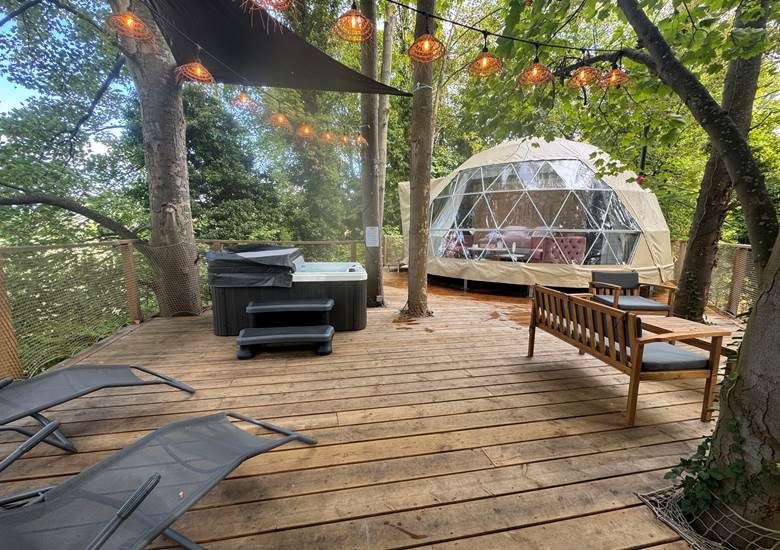 D�me perch� �toile Filante avec jacuzzi privatif