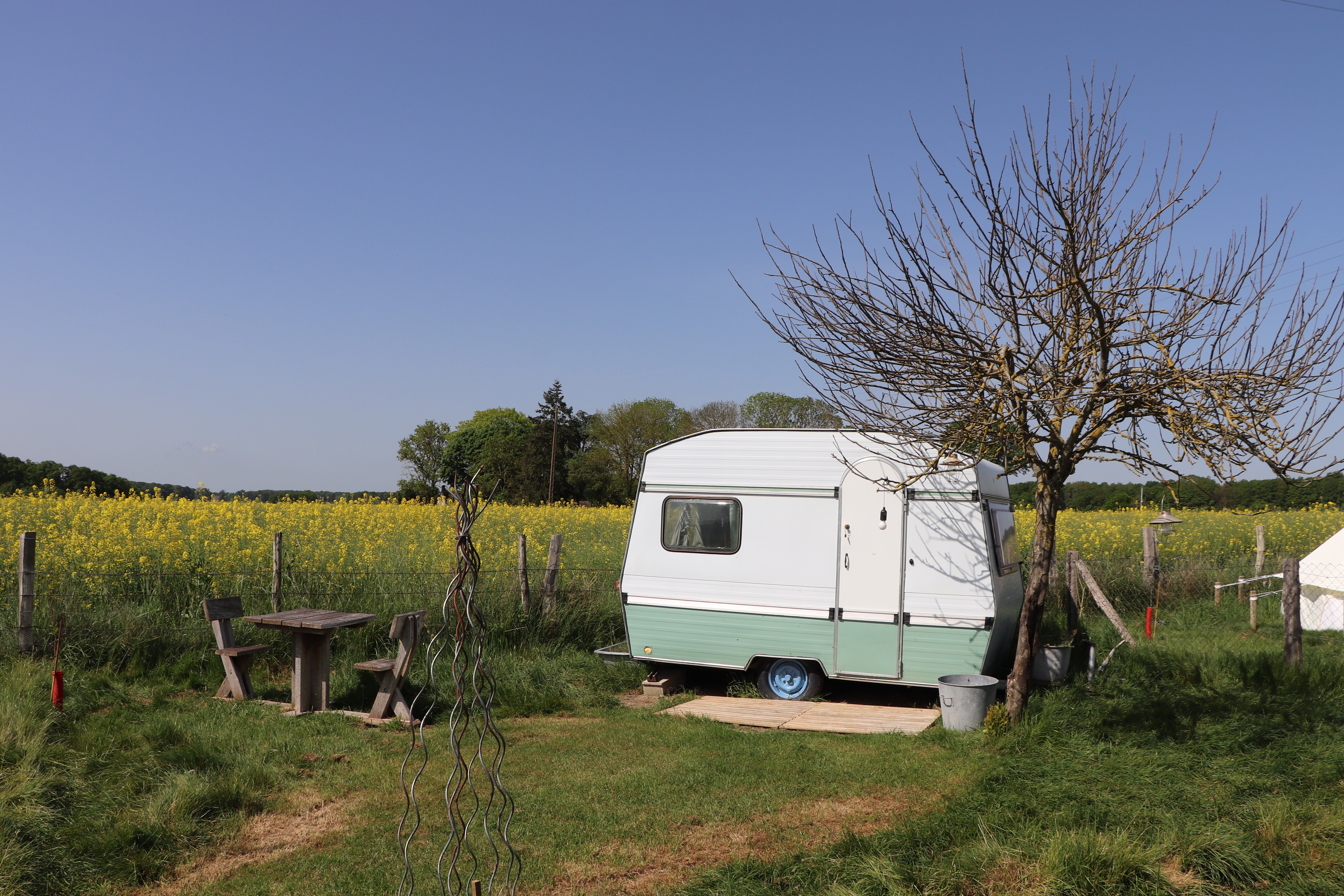 Caravane C2, caravane boh�me-chic � la ferme