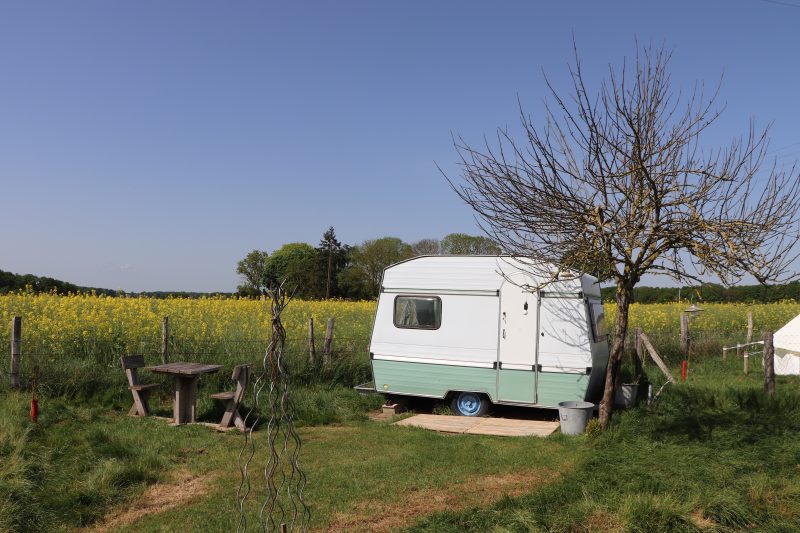 Caravane C2, caravane boh�me-chic � la ferme